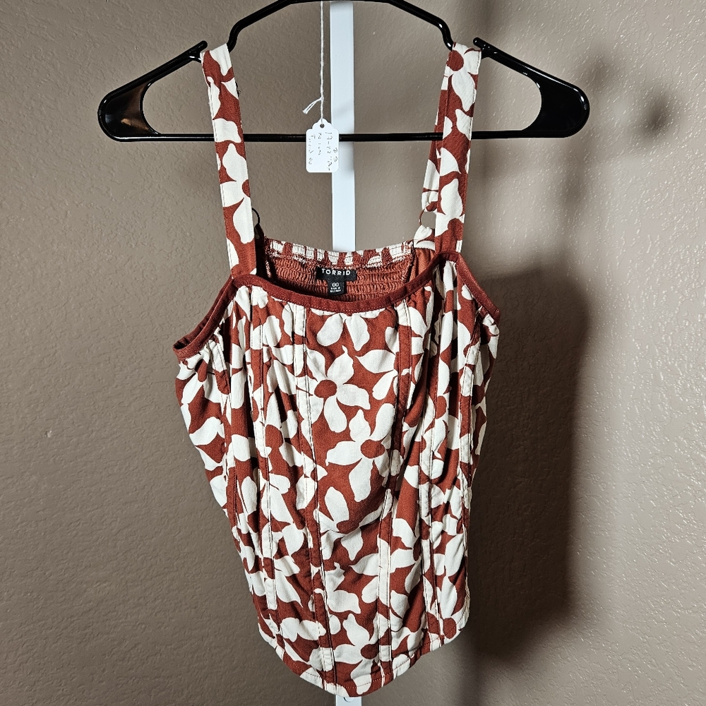 Torrid 17-22" Ptp crop top